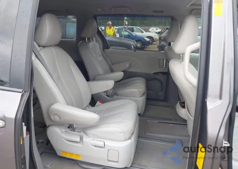 2013 Toyota Sienna Xle 7 Passenger from USA, damaged, VIN 5TDDK3DCXDS056208